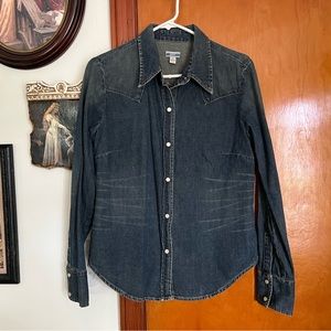 gap dark wash snap button down shirt
